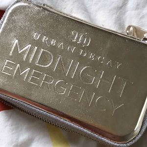 Urban Decay Midnight Emergency